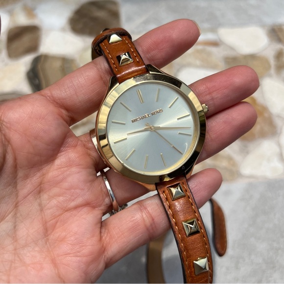 Women’s Michael Kors Watch - Picture 4 of 7